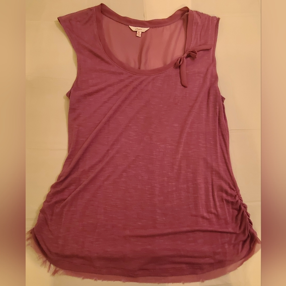 Candie's purple top w/ mesh back, ruched sides & bow detail size XLarge